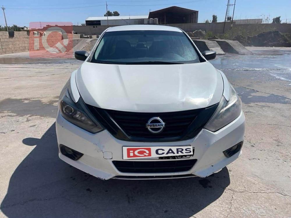 نيسان ألتيما